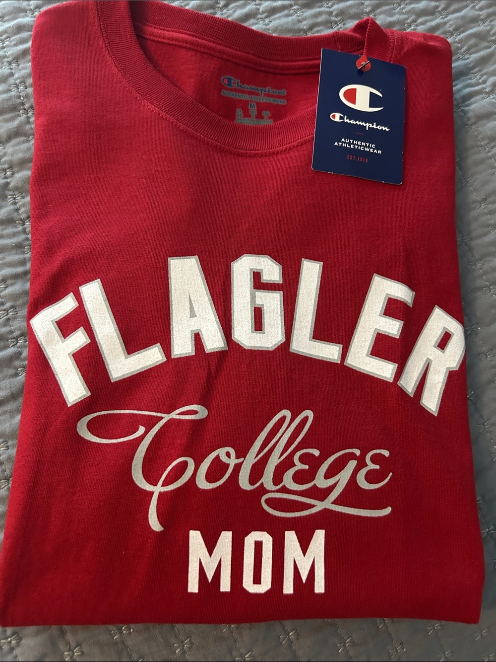 Champion Red Women’s Flagler College Mom Graphic Tee size M. NWT